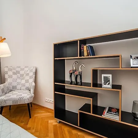 Incredibly Cozy And Spacious With Terrace And Ac Apartman Prága