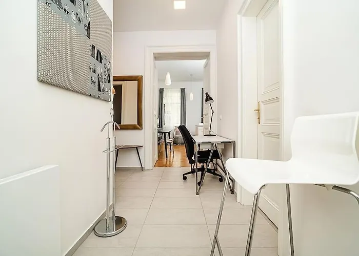 Apartman Incredibly Cozy And Spacious With Terrace And Ac Prága