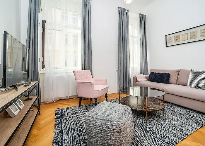 Incredibly Cozy And Spacious With Terrace And Ac * Prága