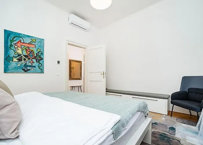 Incredibly Cozy And Spacious With Terrace And Ac Prága