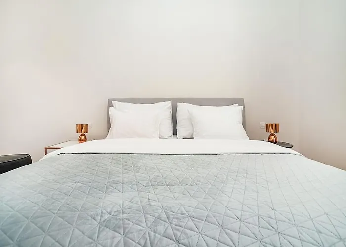 Apartman Incredibly Cozy And Spacious With Terrace And Ac *