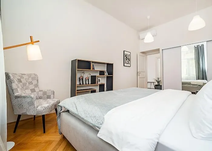 Incredibly Cozy And Spacious With Terrace And Ac Apartman Prága