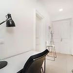 Incredibly Cozy And Spacious With Terrace And Ac Appartement *