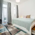 Incredibly Cozy And Spacious With Terrace And Ac * Praag