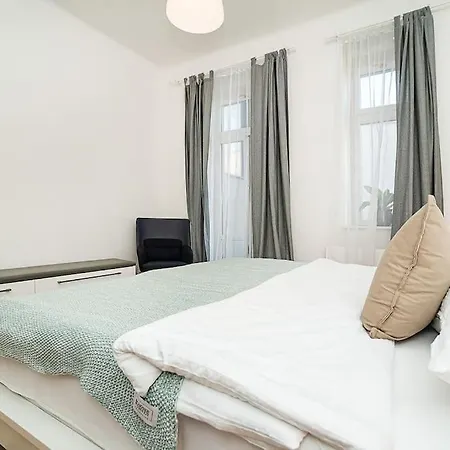 Incredibly Cozy And Spacious Apt With Terrace And Ac