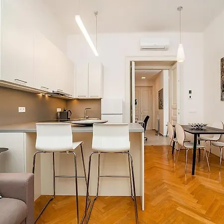 Incredibly Cozy And Spacious Apt With Terrace And Ac Prag