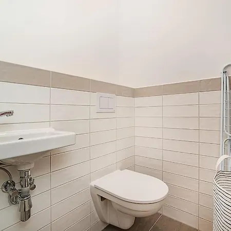 Incredibly Cozy And Spacious Apt With Terrace And Ac Lägenhet Prag