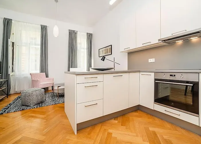 Incredibly Cozy And Spacious With Terrace And Ac Apartamento